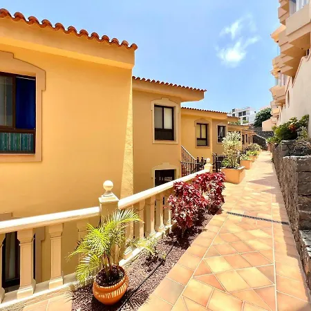 Apartamento Ap1 En Playa De Roques, En Lado De La Playa, Con Piscina Apartament