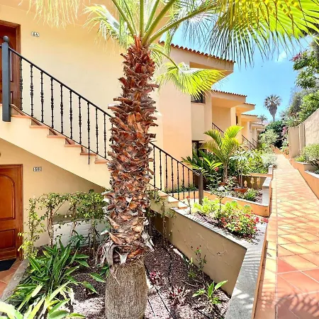 Apartamento Ap1 En Playa De Roques, En Lado De La Playa, Con Piscina Los Realejos