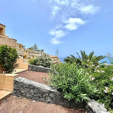 Apartamento Ap1 En Playa De Roques, En Lado De La Playa, Con Piscina