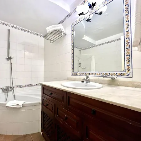 Apartamento Ap1 En Playa De Roques, En Lado De La Playa, Con Piscina Apartman Los Realejos